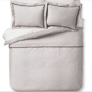 Striped Threshold Duvet Set Queen